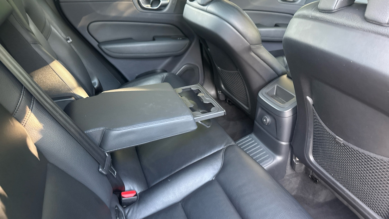 Volvo Xc60 2.0 T6 [350] RC PHEV Core Bright 5dr AWD Gtron Estate